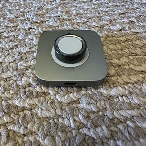 Oura Ring Charger in Black